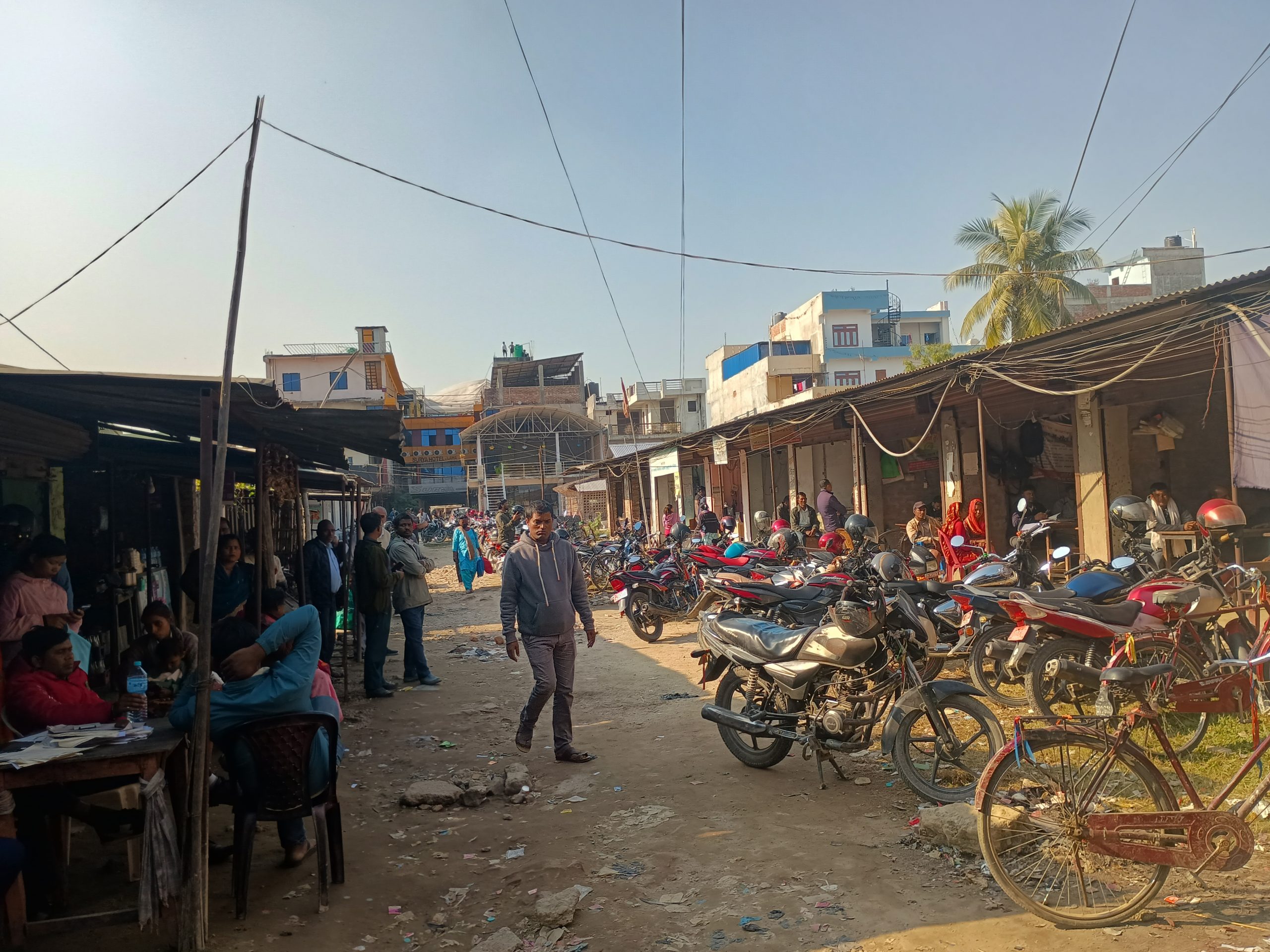 मालपोत कार्यालय लहानमा भू–सेवा सञ्चालनको नाममा मनपरी असुली, दररेट सार्वजनिक नगरी प्रमुख नै सक्रिय