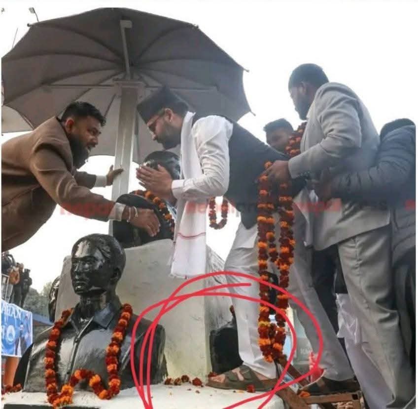 शहिदको शालिकमा चप्पल : बालेन साहको उपस्थितिलाई लिएर लहानमा आलोचना